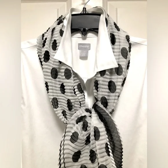 Polka dot scarf - Picture 4 of 5